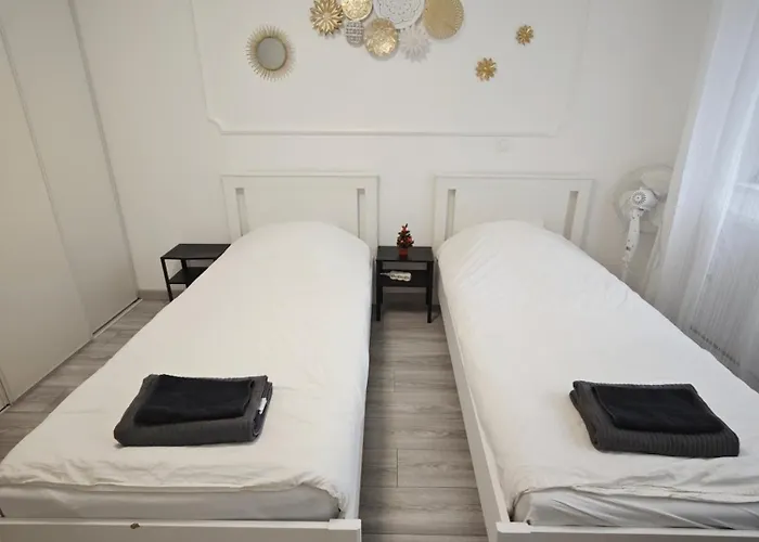 Appartement Opéra De Paris-6 Min Walk-modern 4 Sleepe *